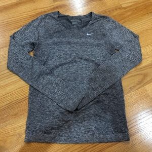 Nike grey long sleeve size medium